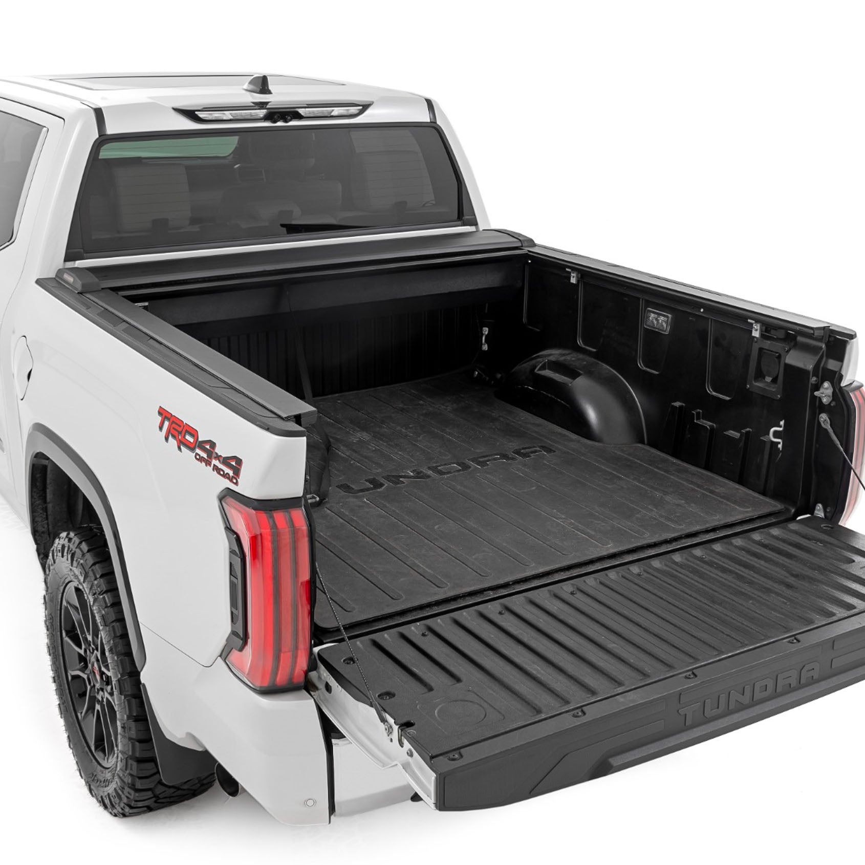 ROUGH COUNTRY RETRACTABLE HARD BED COVER | 2022-2024 TOYOTA TUNDRA - 46514551A