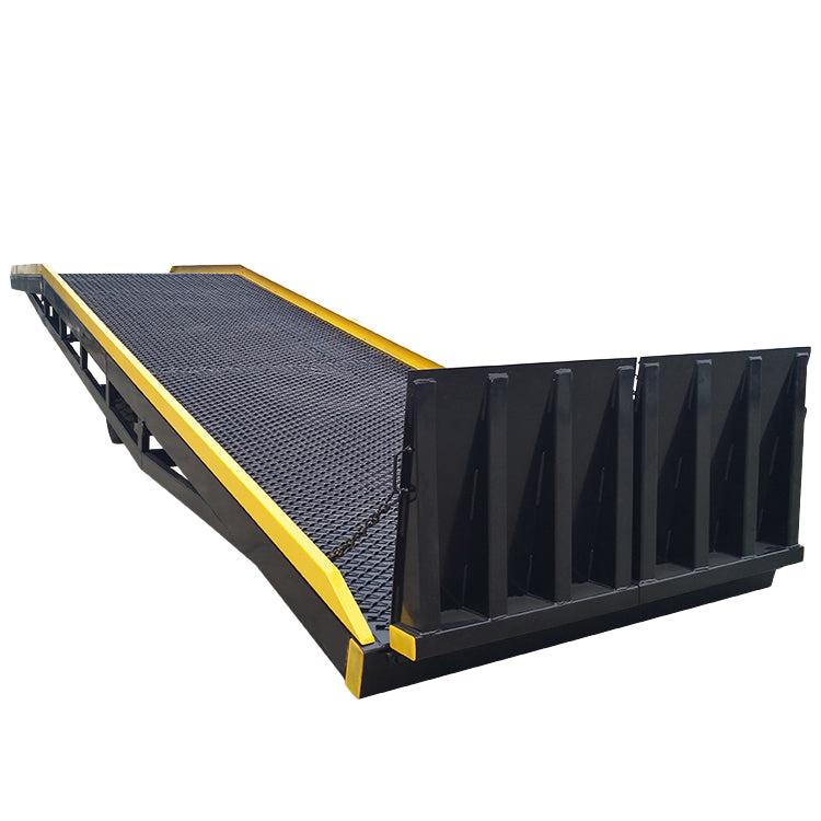 Chery Industrial Portable Loading Dock Ramps Yard Ramp - 18,000 lb. Capacity