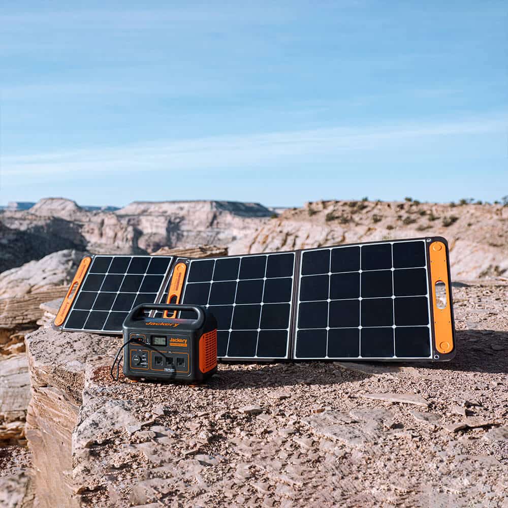 Jackery Solar Generator 1000 Explorer 1000 + SolarSaga 100W