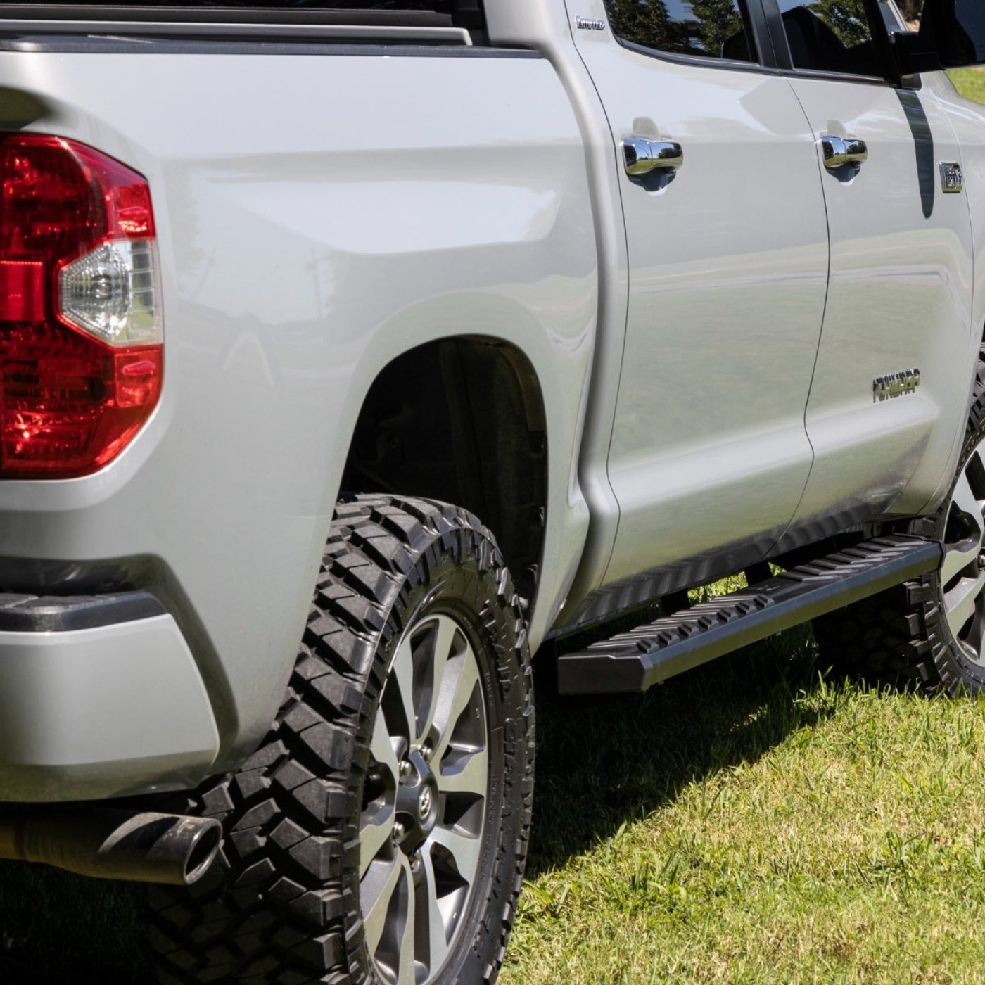 ROUGH COUNTRY BA2 RUNNING BOARDS | 2007-2021 TOYOTA TUNDRA - 41005