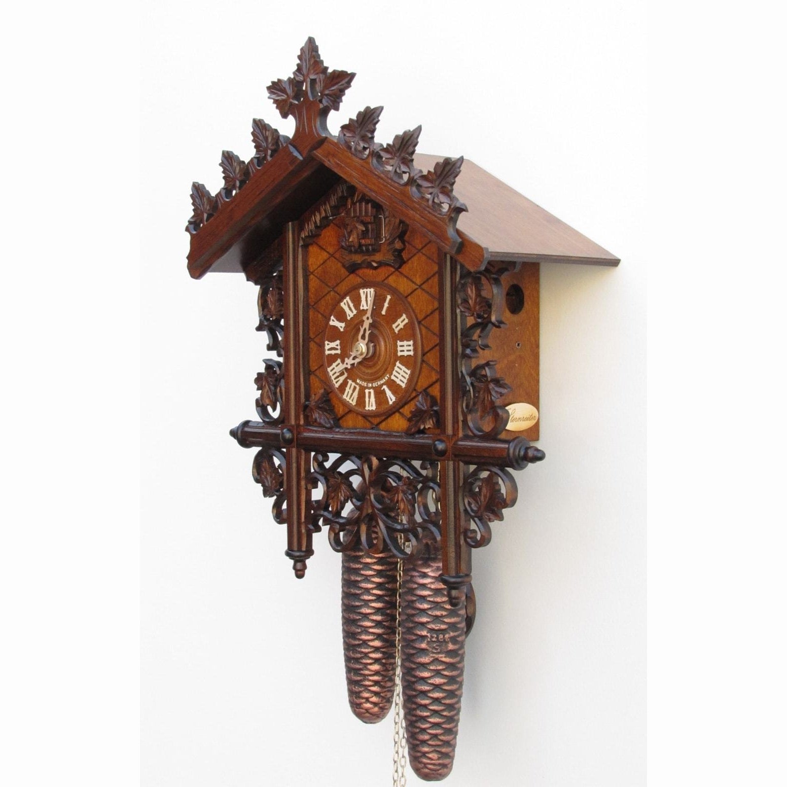 Sternreiter Bahnh_usle Black Forest Mechanical Cuckoo Clock - 8229*