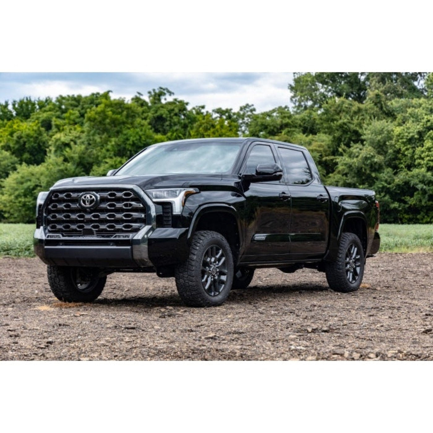 ROUGH COUNTRY 3.5" LIFT KIT WITH FACTORY REAR AIR SUSPENSION | 2022-2024 TOYOTA TUNDRA - 71300