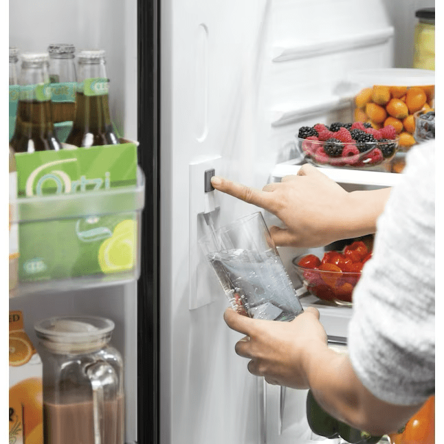 GE 27-cu ft French Door Refrigerator with Ice Maker and Water dispenser Fingerprint-resistant Stainless Steel Energy Star - GNE27JYMFS