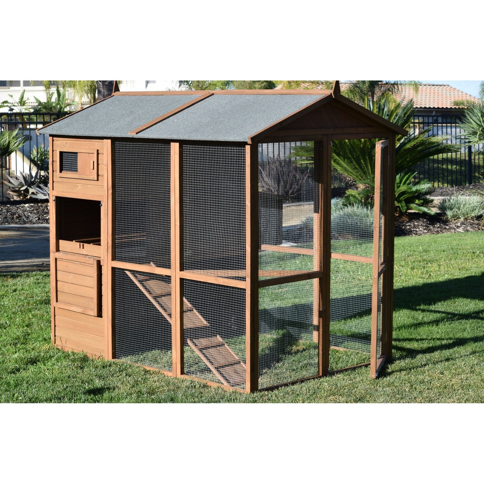 Rugged Ranch™ Pueblo Grande Walk-In Coop up to 10 chickens