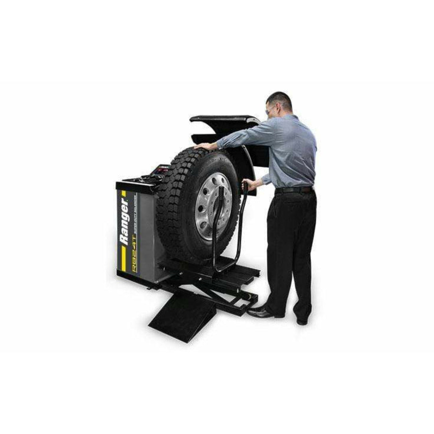 Ranger RB24T Truck Wheel Balancer With Deluxe Adapter Kit And Quick-Chuck Gray-Yellow - 5140149