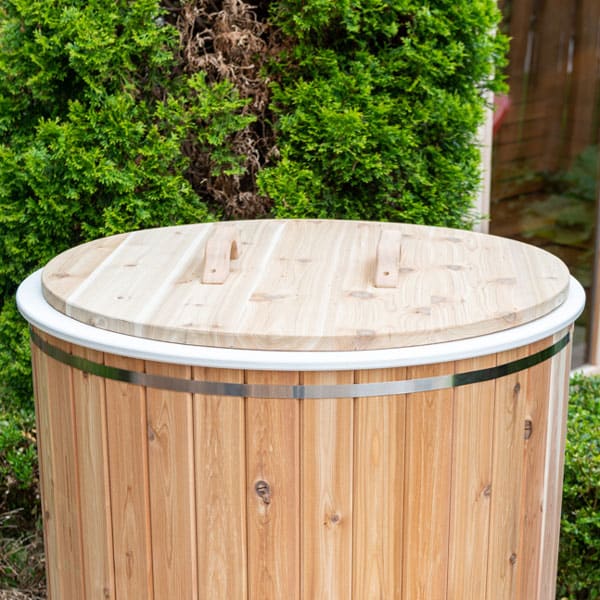 The Baltic Plunge Tub Ice Bath by Leisurecraft CT33BP